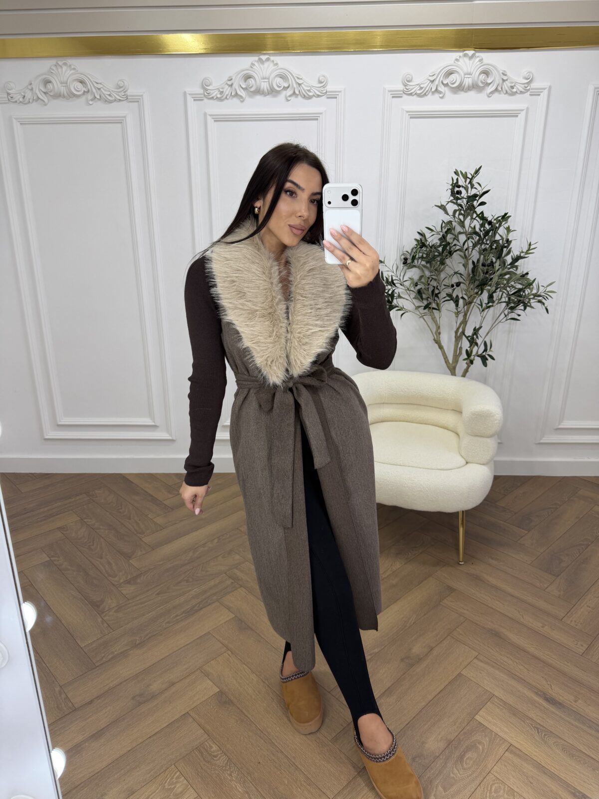 Dugi prsluk od umjetnog krzna