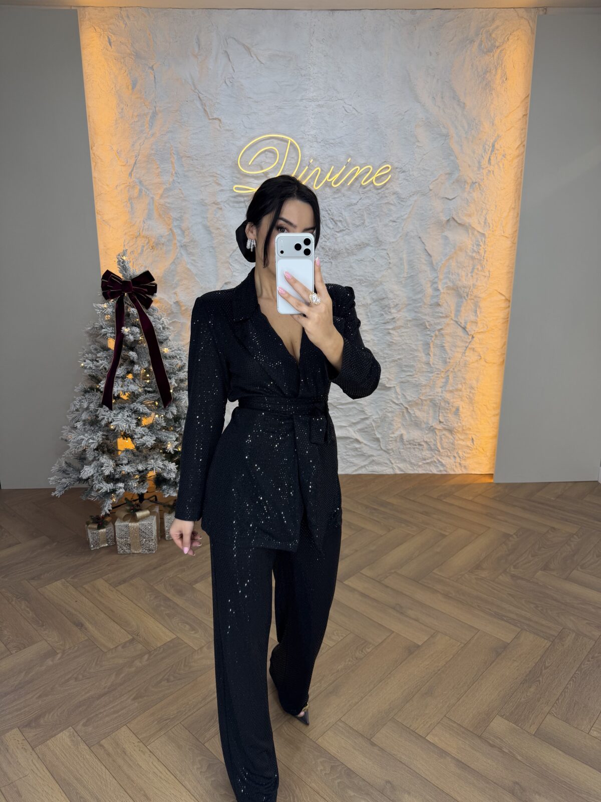 Svjetlucavo elastično odijelo