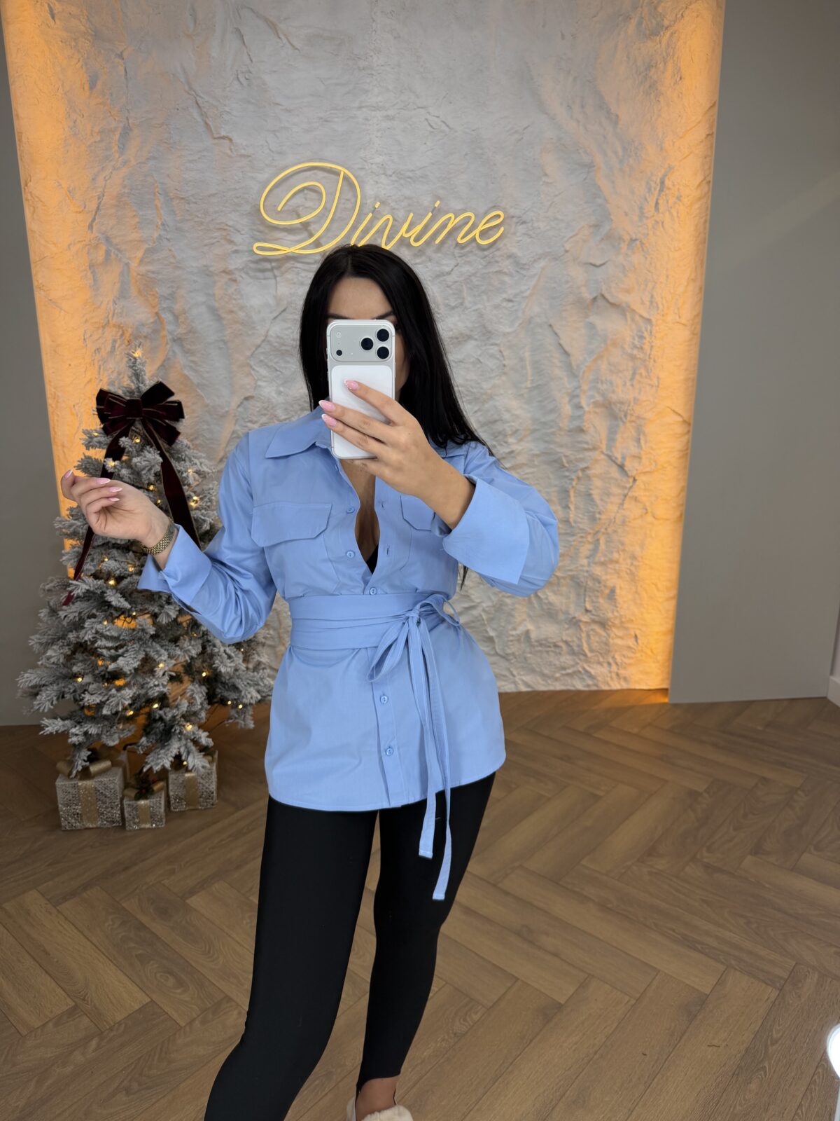 Košulja sa pojasom dolazi na stanje 20.12.