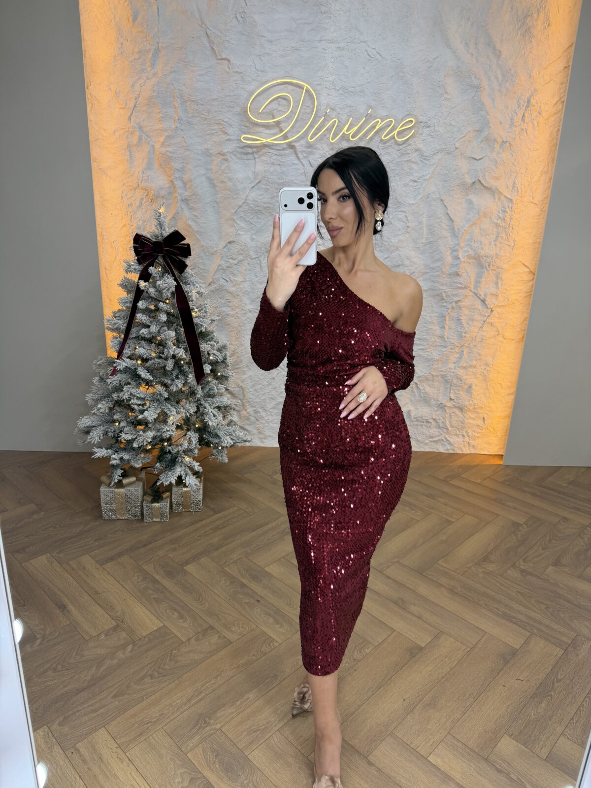 Elastična svjetlucava haljina