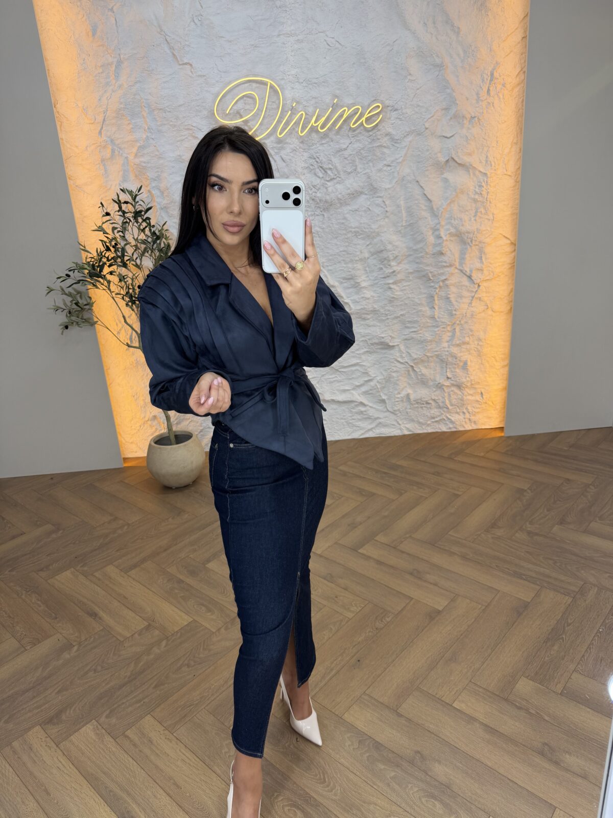 Sako od velura dolazi na stanje 13.01