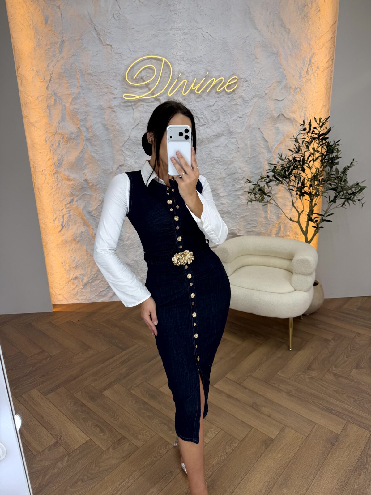 Haljina od mekanog elastičnog džinsa